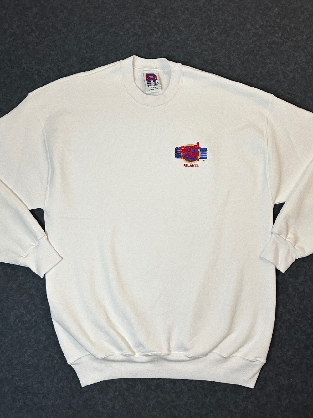 Steel City Diner Atlanta Embroidered Soft White Crew Neck Sweat Shirt Size XL